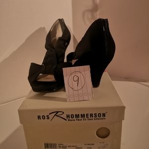 Women's dress shoes